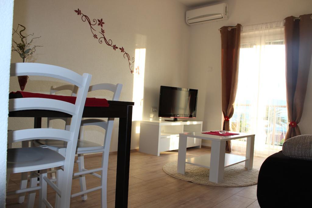 Apartments Mateljak Gradac  Habitación foto